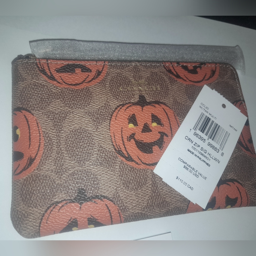 New Coach Pumpkin Print Wristlet NWT Great For Halloween - Picture 3 of 5